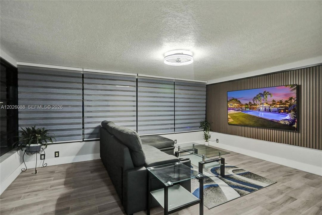 For Rent: $6,999 (3 beds, 2 baths, 1481 Square Feet)