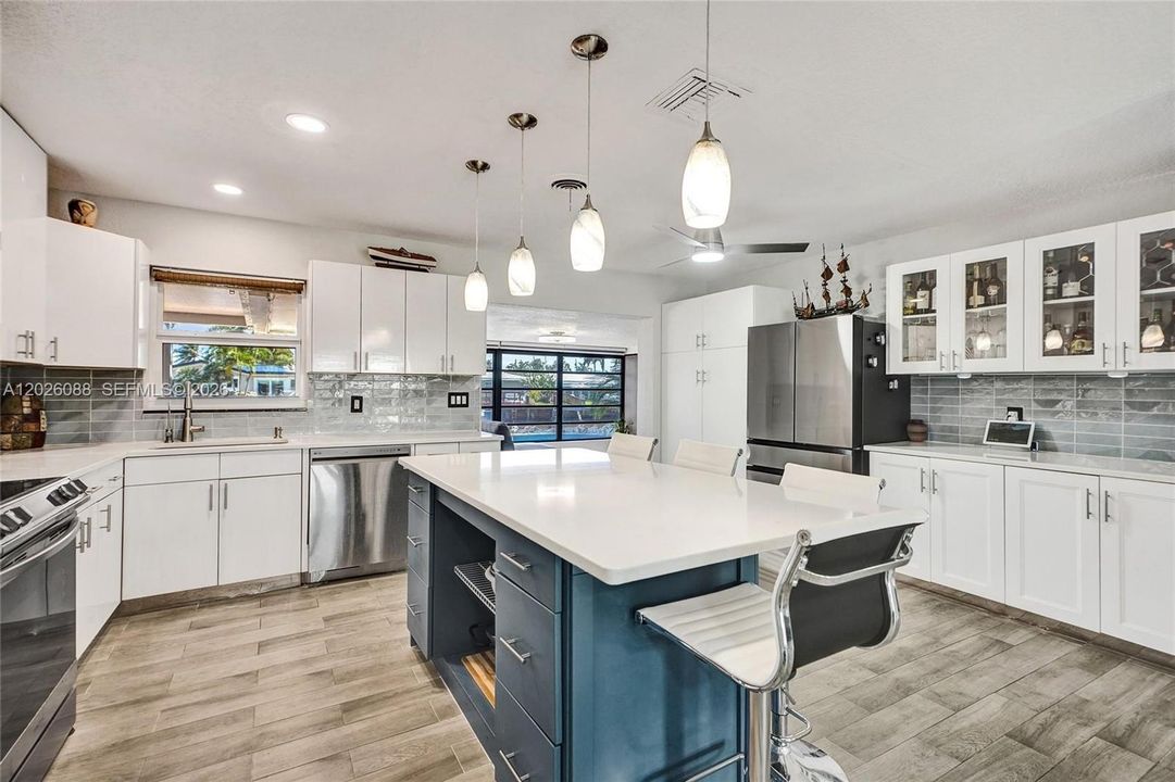 For Rent: $6,999 (3 beds, 2 baths, 1481 Square Feet)