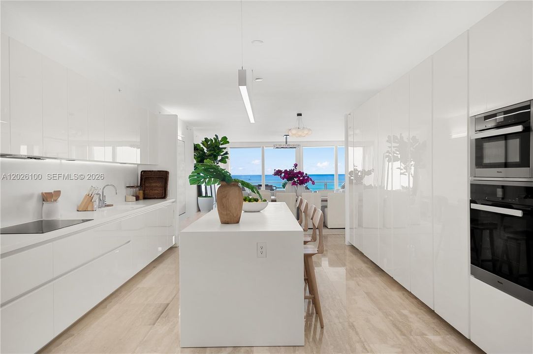 For Sale: $31,500,000 (4 beds, 5 baths, 4640 Square Feet)