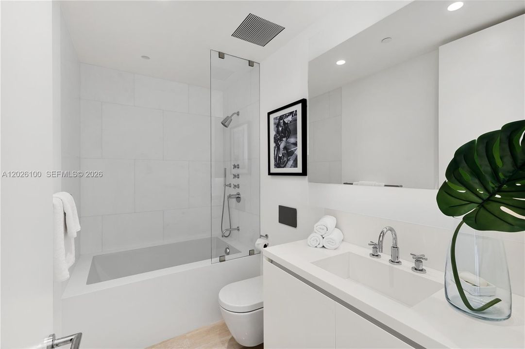 For Sale: $31,500,000 (4 beds, 5 baths, 4640 Square Feet)