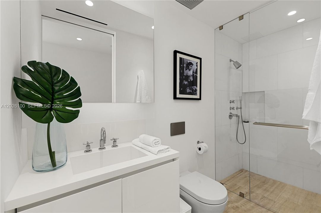 For Sale: $31,500,000 (4 beds, 5 baths, 4640 Square Feet)