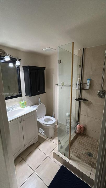 For Sale: $418,000 (2 beds, 2 baths, 754 Square Feet)