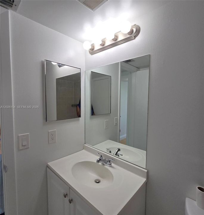 В аренду: $1,875 (1 спален, 1 ванн, 813 Квадратных фут)