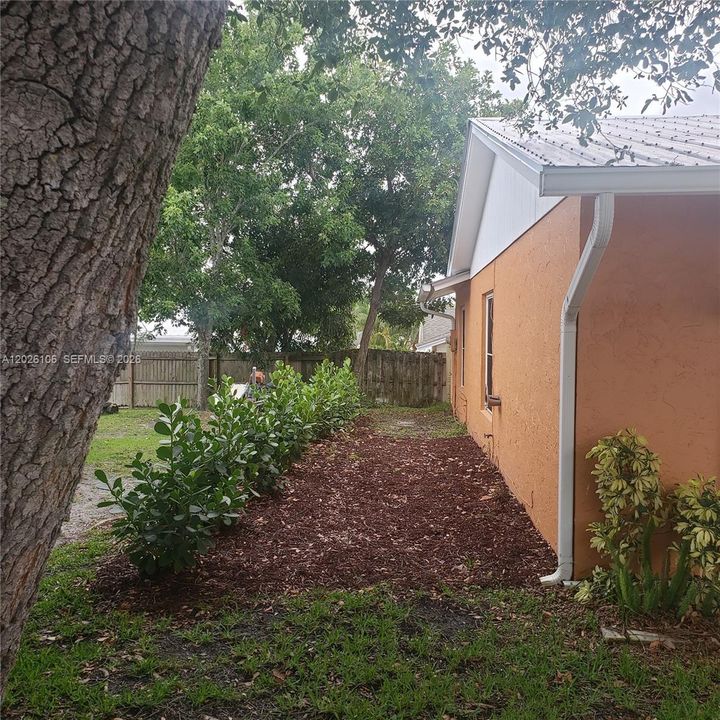 For Sale: $525,000 (3 beds, 2 baths, 1488 Square Feet)