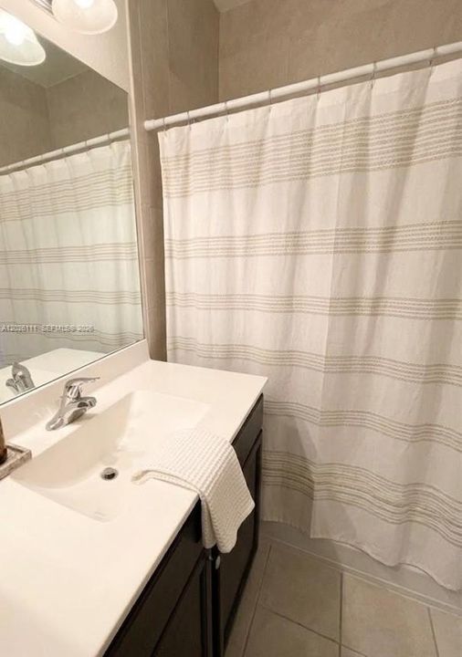 В аренду: $3,000 (2 спален, 2 ванн, 1088 Квадратных фут)