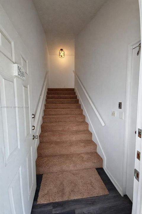 En Venta: $180,000 (2 camas, 2 baños, 1040 Pies cuadrados)