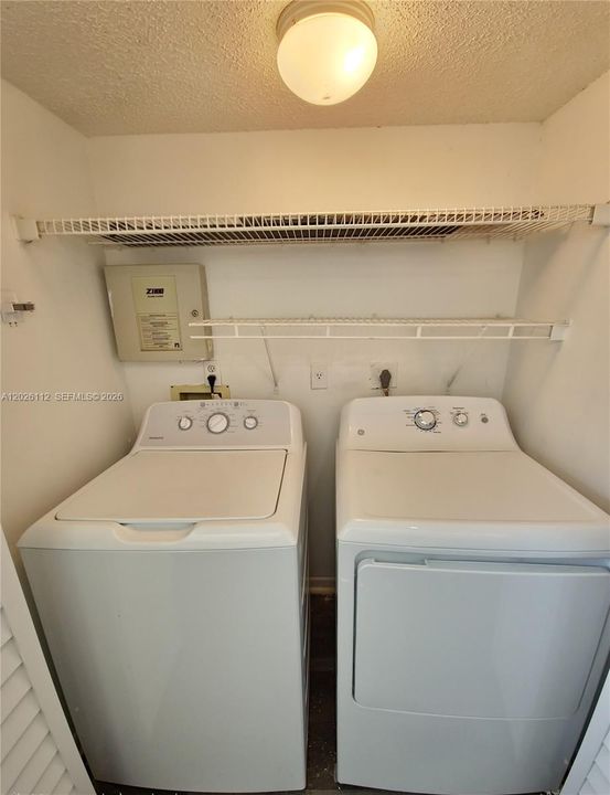 En Venta: $180,000 (2 camas, 2 baños, 1040 Pies cuadrados)