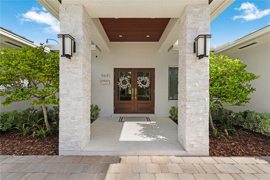 For Sale: $1,490,000 (4 beds, 2 baths, 2385 Square Feet)