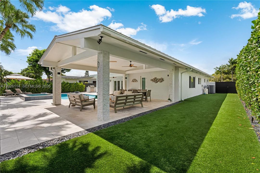For Sale: $1,490,000 (4 beds, 2 baths, 2385 Square Feet)
