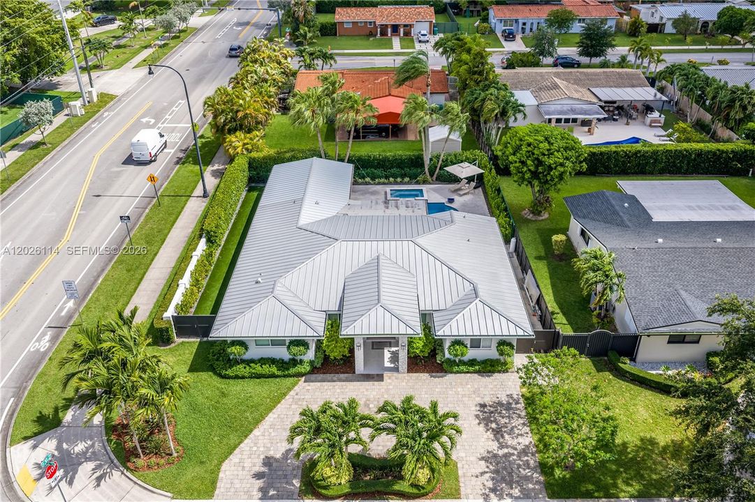 For Sale: $1,490,000 (4 beds, 2 baths, 2385 Square Feet)