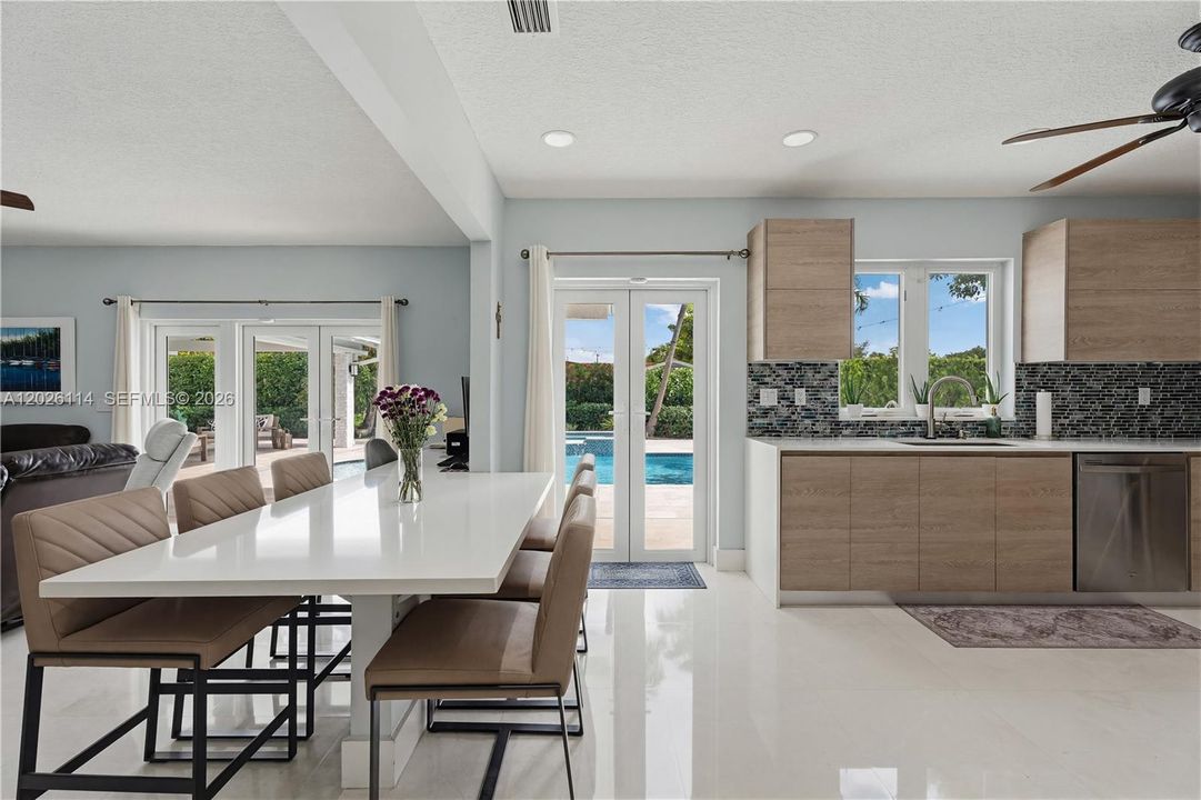 For Sale: $1,490,000 (4 beds, 2 baths, 2385 Square Feet)