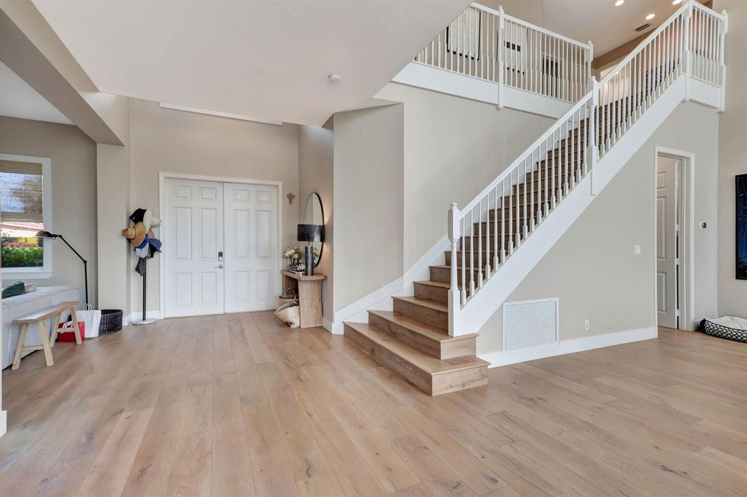 4-web-or-mls-11615Paradise_11