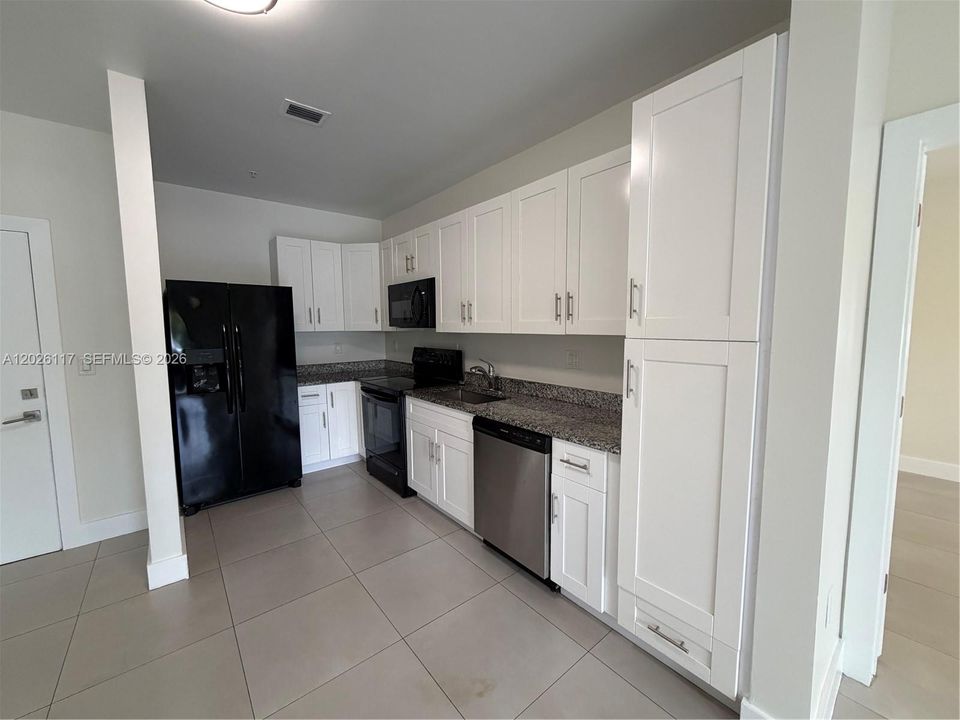 For Rent: $2,400 (2 beds, 2 baths, 14520 Square Feet)