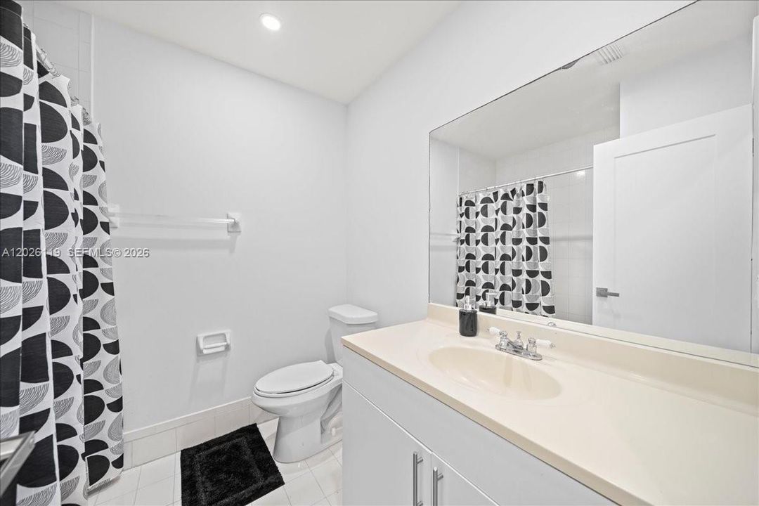 В аренду: $4,800 (4 спален, 3 ванн, 2473 Квадратных фут)