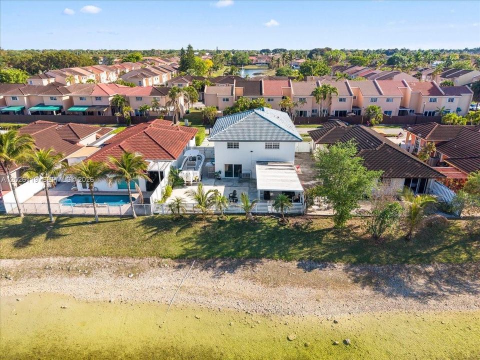 В аренду: $4,800 (4 спален, 3 ванн, 2473 Квадратных фут)