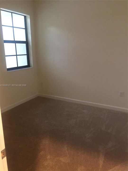 En Renta: $2,950 (3 camas, 2 baños, 1545 Pies cuadrados)