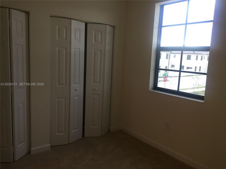 En Renta: $2,950 (3 camas, 2 baños, 1545 Pies cuadrados)