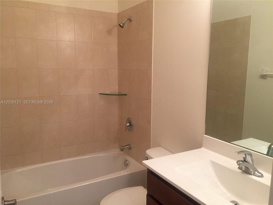 En Renta: $2,950 (3 camas, 2 baños, 1545 Pies cuadrados)