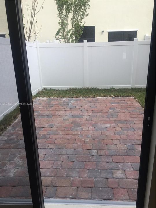 En Renta: $2,950 (3 camas, 2 baños, 1545 Pies cuadrados)