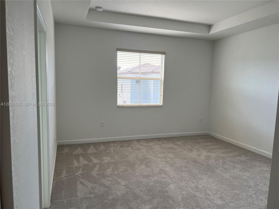For Rent: $3,850 (4 beds, 2 baths, 1983 Square Feet)