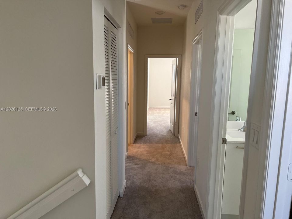 For Rent: $3,850 (4 beds, 2 baths, 1983 Square Feet)