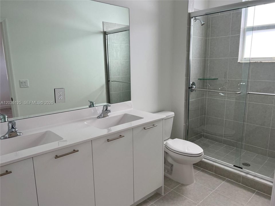 For Rent: $3,850 (4 beds, 2 baths, 1983 Square Feet)