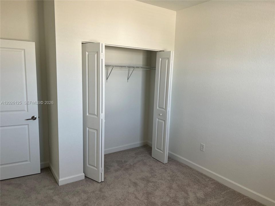 For Rent: $3,850 (4 beds, 2 baths, 1983 Square Feet)