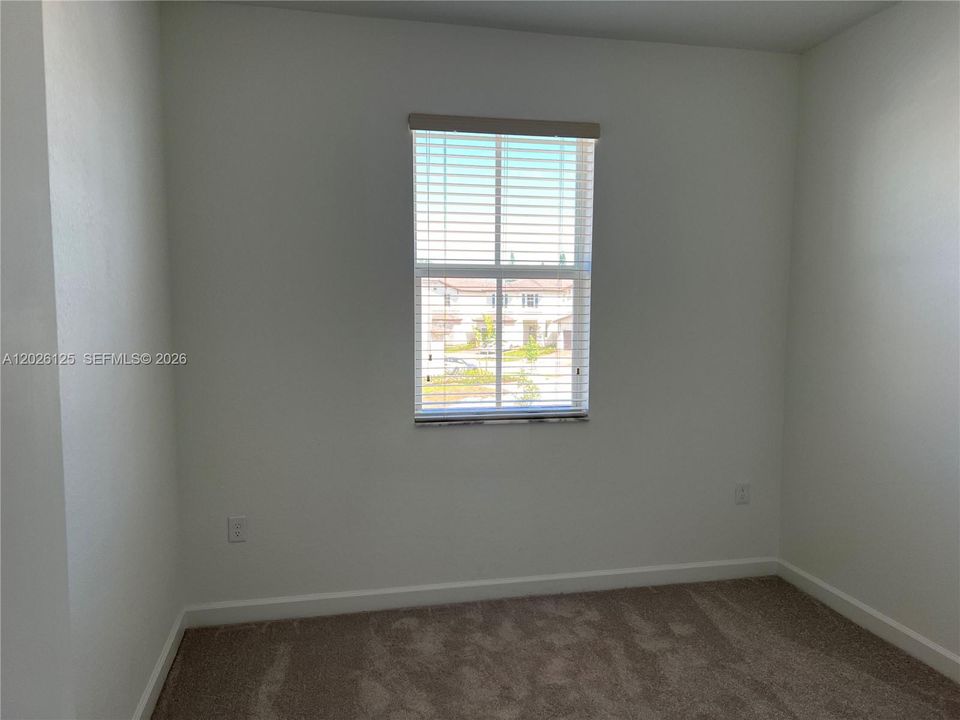 For Rent: $3,850 (4 beds, 2 baths, 1983 Square Feet)