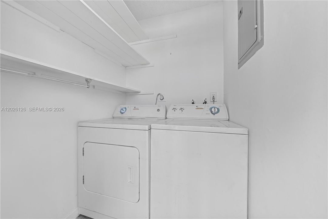 На продажу: $375,000 (3 спален, 2 ванн, 952 Квадратных фут)
