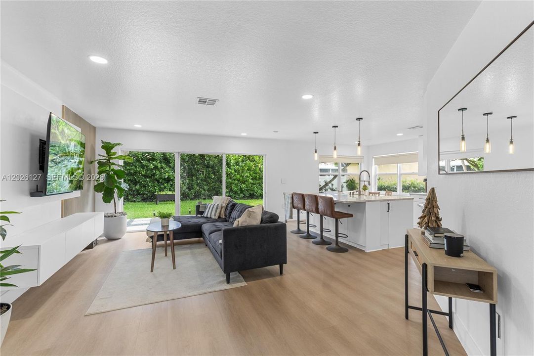 For Sale: $870,000 (4 beds, 3 baths, 2709 Square Feet)
