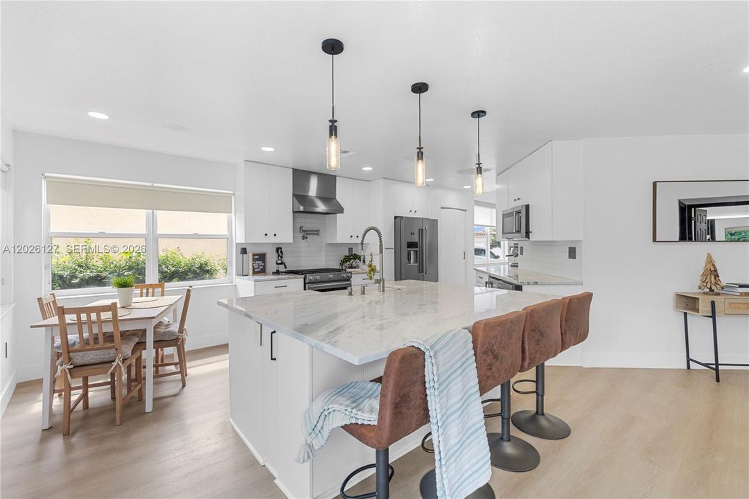 For Sale: $870,000 (4 beds, 3 baths, 2709 Square Feet)