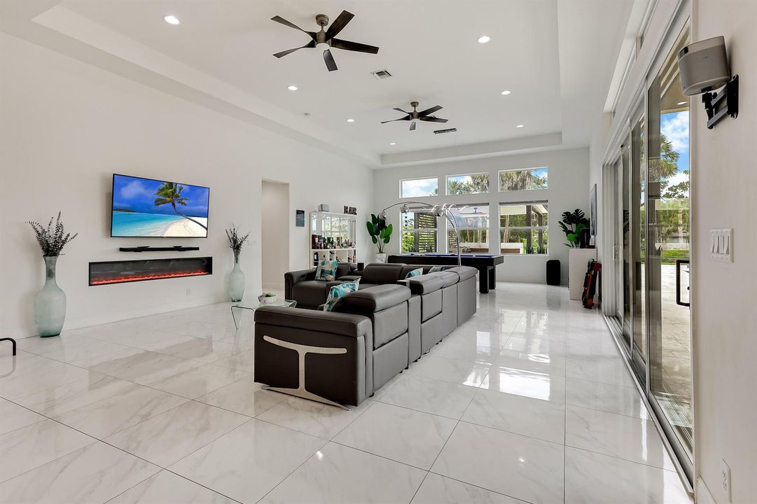 Living room 2