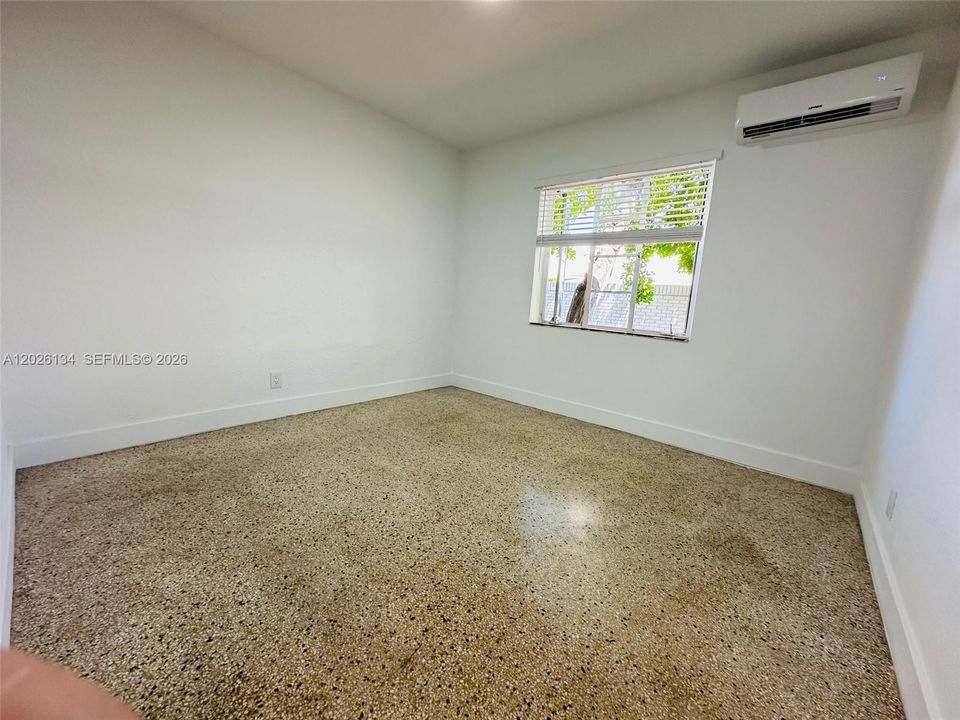 For Rent: $1,750 (1 beds, 1 baths, 550 Square Feet)