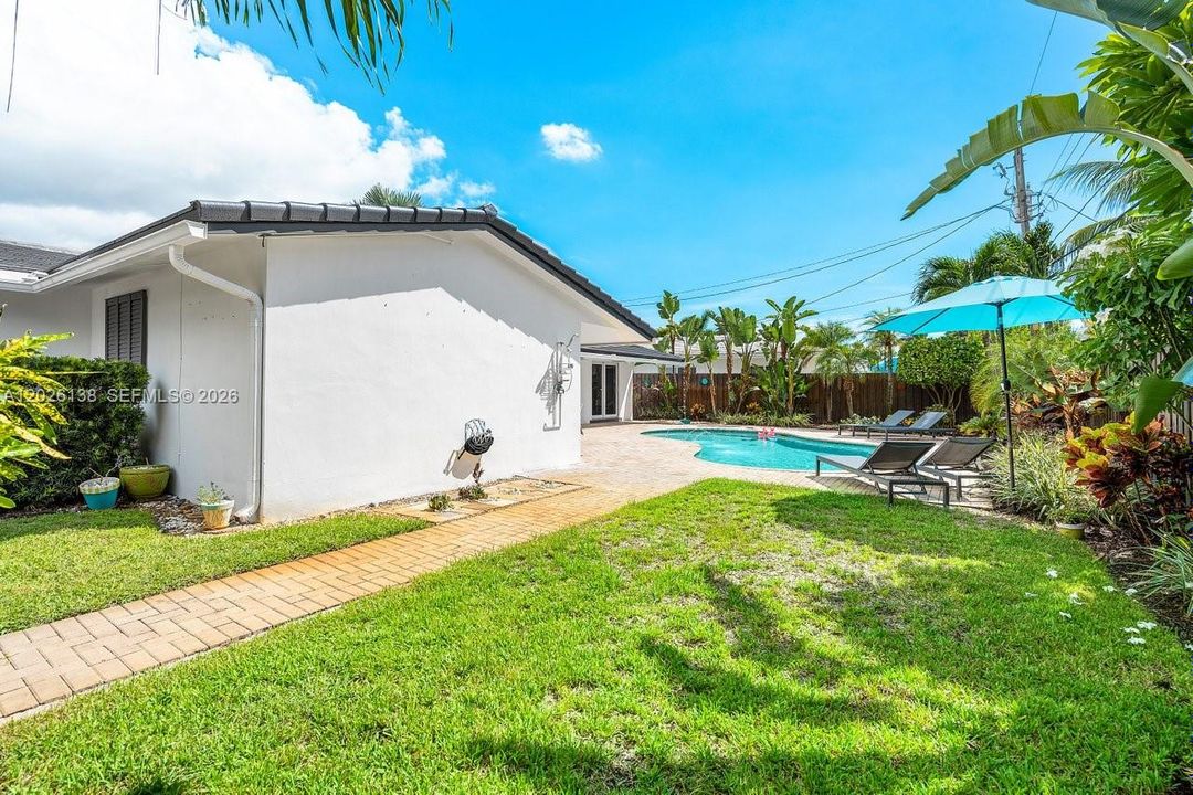 For Rent: $6,000 (3 beds, 2 baths, 1730 Square Feet)