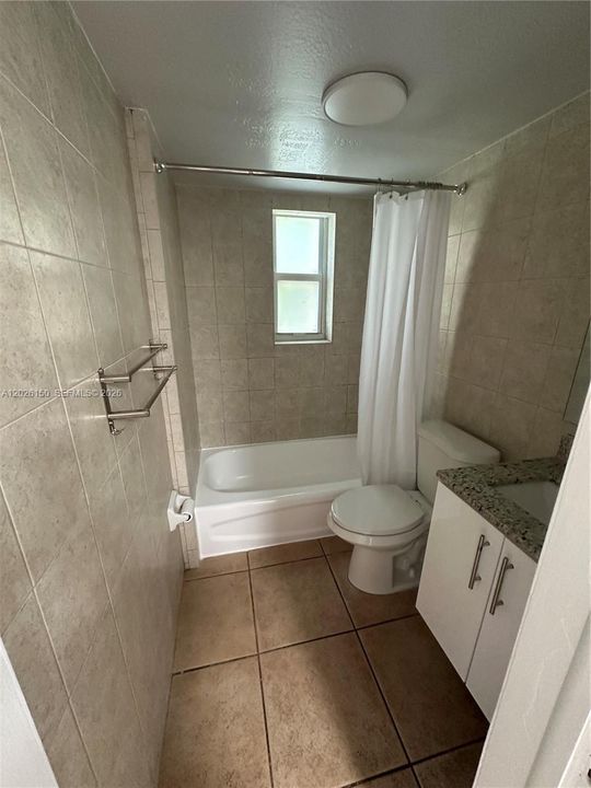 В аренду: $2,295 (2 спален, 1 ванн, 700 Квадратных фут)