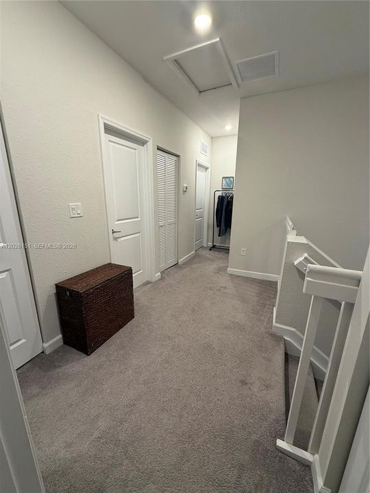 En Venta: $520,000 (3 camas, 2 baños, 1832 Pies cuadrados)
