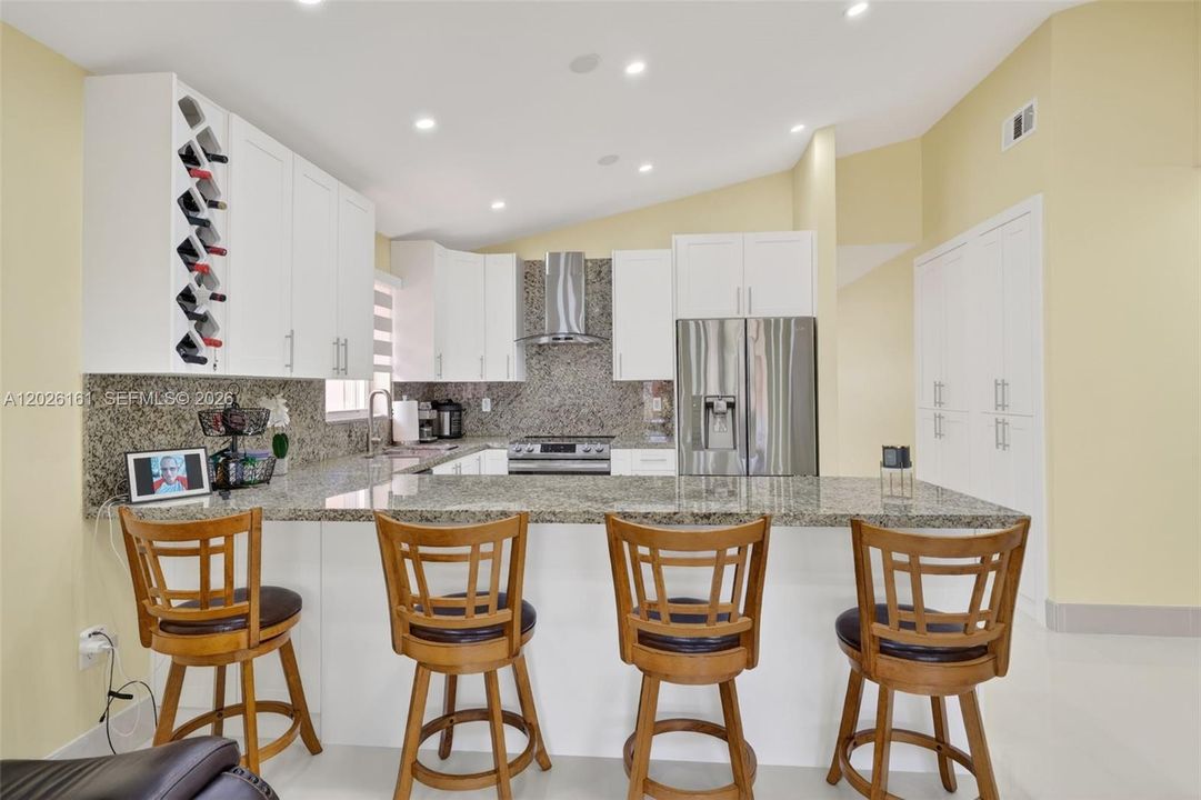 For Sale: $765,000 (3 beds, 2 baths, 1569 Square Feet)