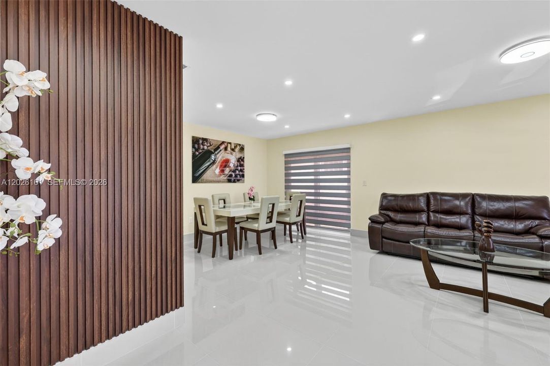 For Sale: $765,000 (3 beds, 2 baths, 1569 Square Feet)