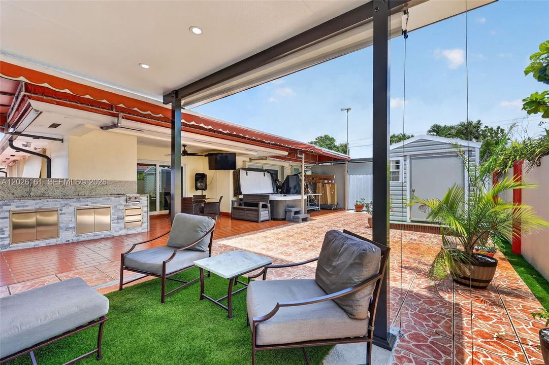 For Sale: $765,000 (3 beds, 2 baths, 1569 Square Feet)