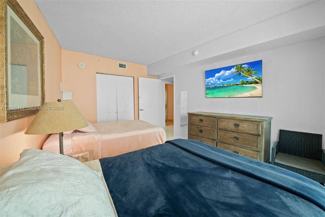 В аренду: $4,700 (3 спален, 2 ванн, 1447 Квадратных фут)