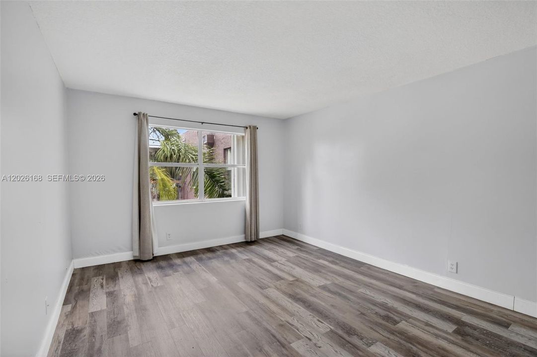 En Venta: $250,000 (2 camas, 2 baños, 1400 Pies cuadrados)