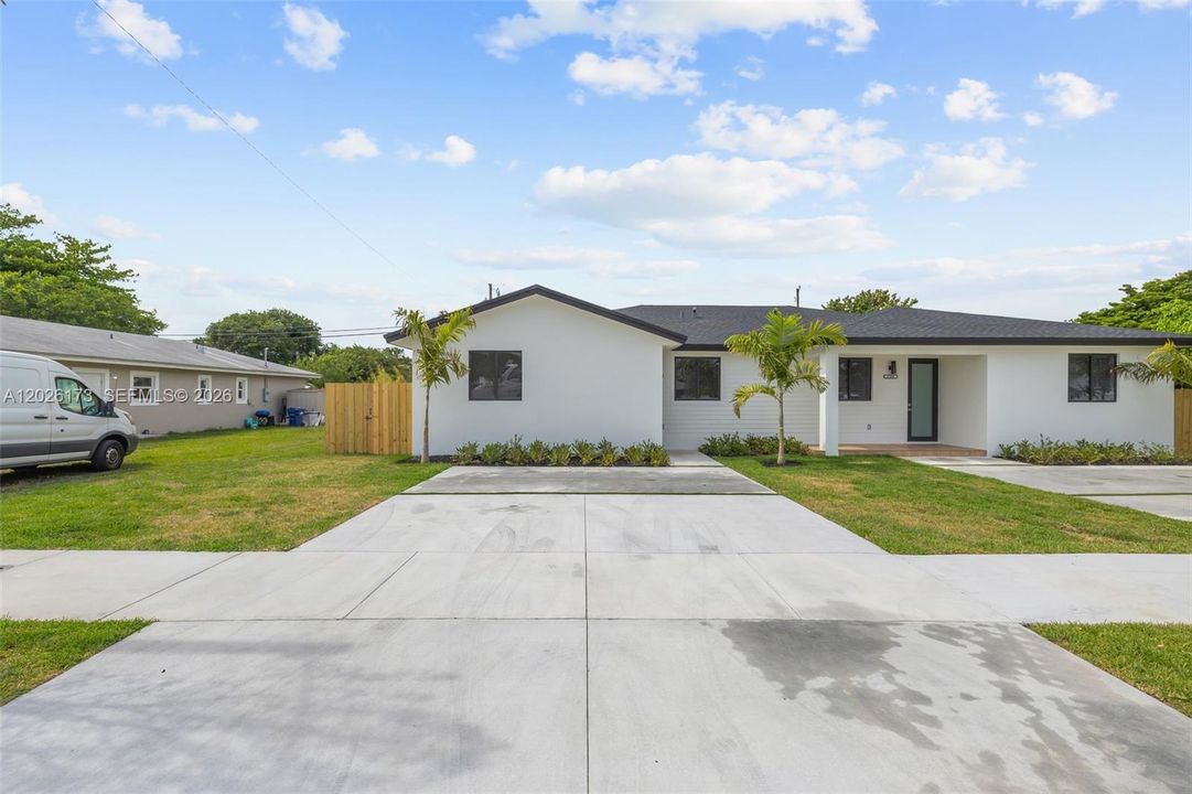 For Rent: $3,200 (3 beds, 2 baths, 1259 Square Feet)