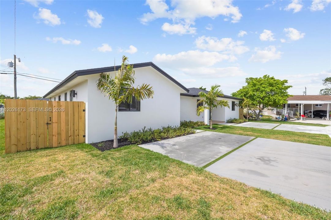 For Rent: $3,200 (3 beds, 2 baths, 1259 Square Feet)