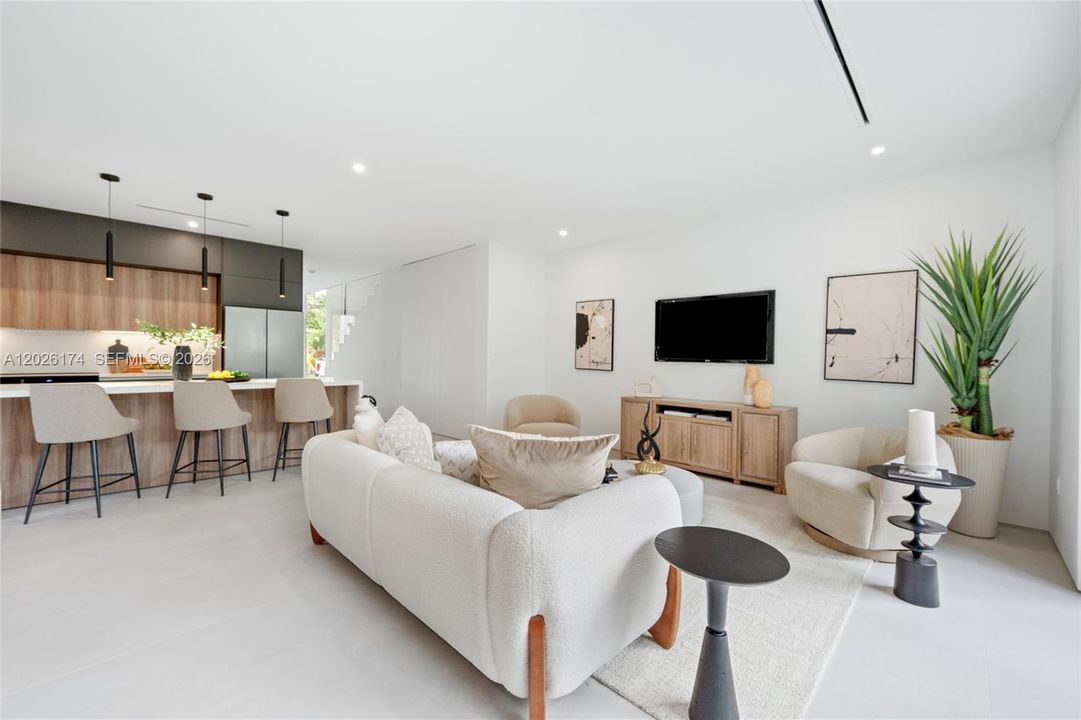 En Venta: $1,095,000 (3 camas, 3 baños, 1691 Pies cuadrados)