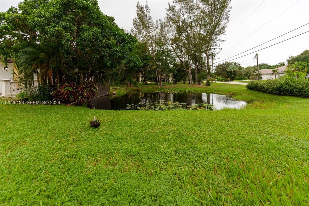 For Sale: $1,175,000 (4 beds, 3 baths, 2724 Square Feet)