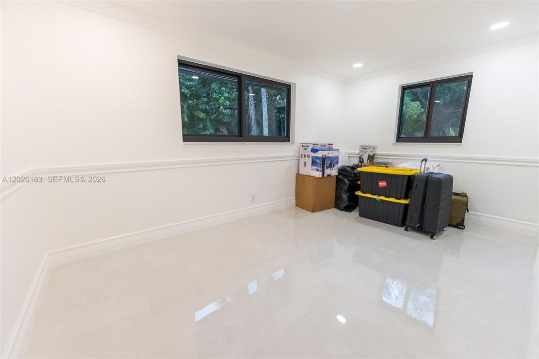For Sale: $1,175,000 (4 beds, 3 baths, 2724 Square Feet)