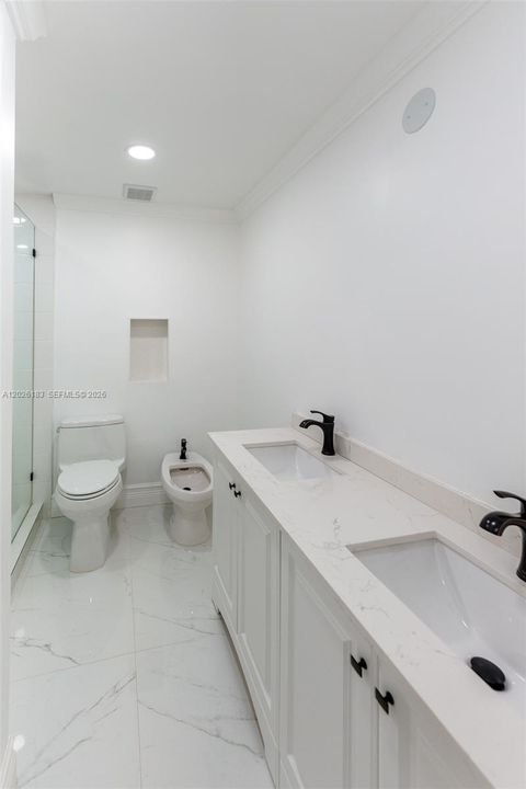 For Sale: $1,175,000 (4 beds, 3 baths, 2724 Square Feet)