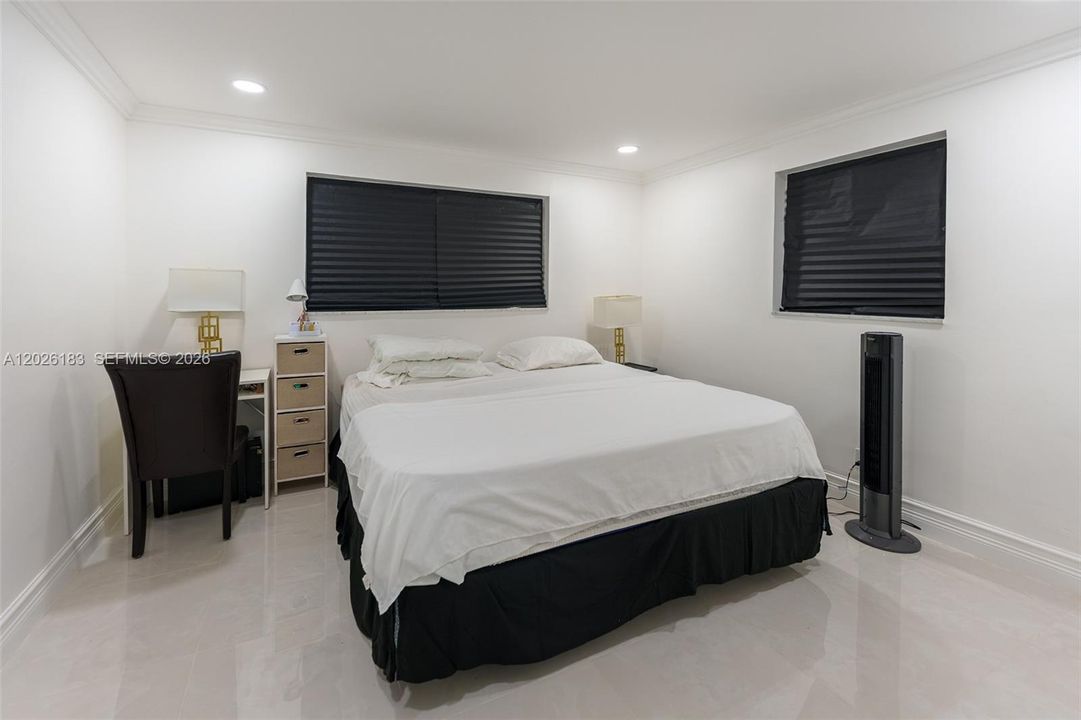 For Sale: $1,175,000 (4 beds, 3 baths, 2724 Square Feet)