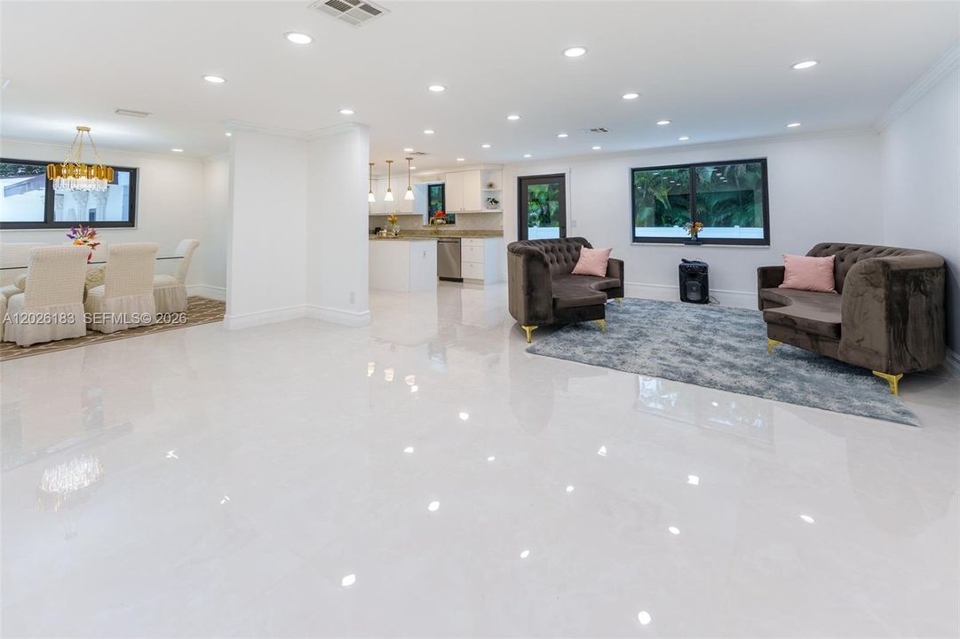 For Sale: $1,175,000 (4 beds, 3 baths, 2724 Square Feet)