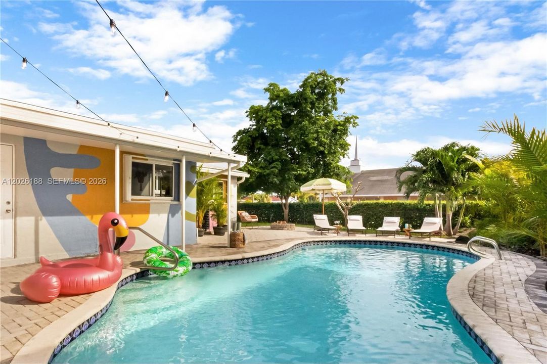 For Rent: $5,000 (4 beds, 3 baths, 1614 Square Feet)